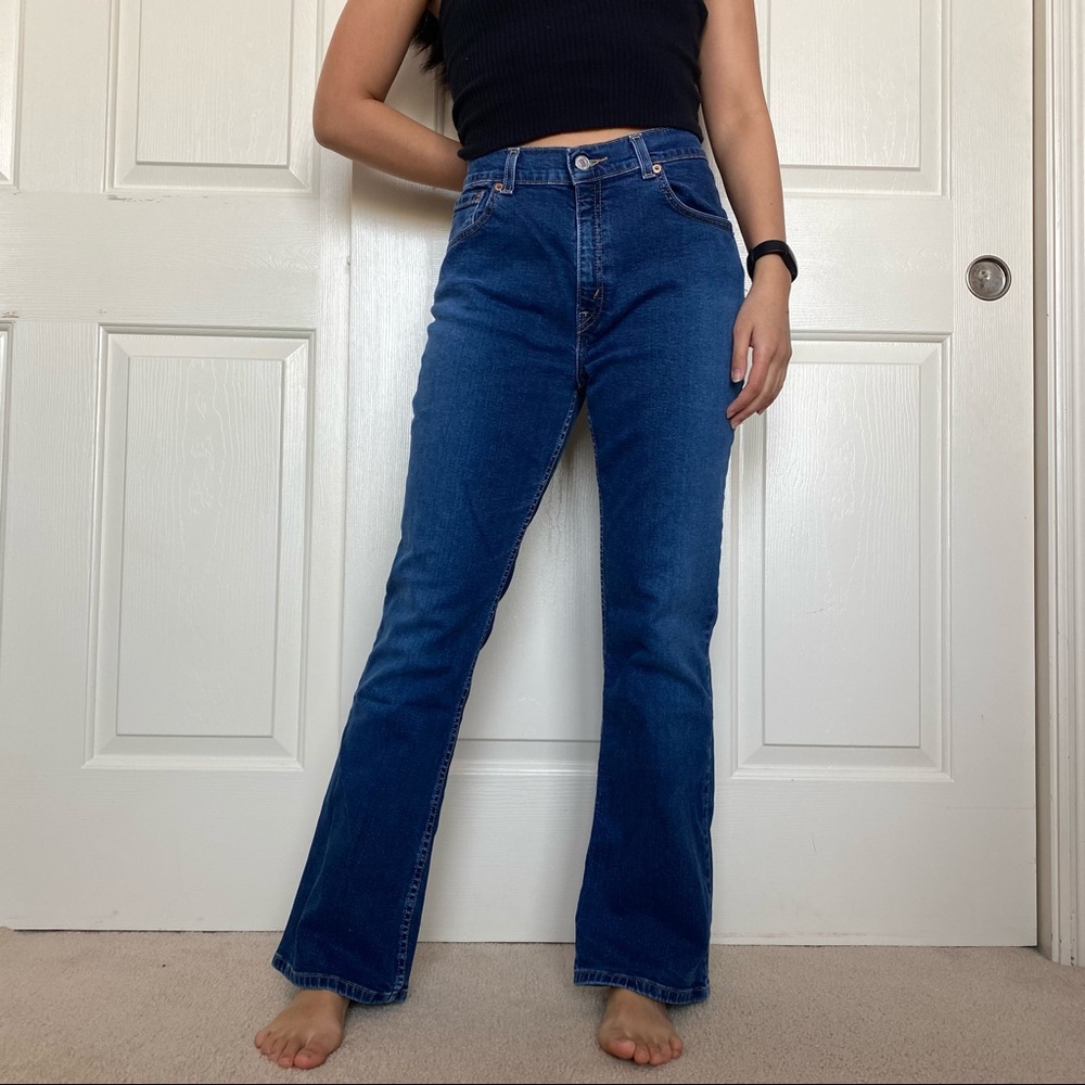 [SOLD] Levi’s 517 Flare Jeans